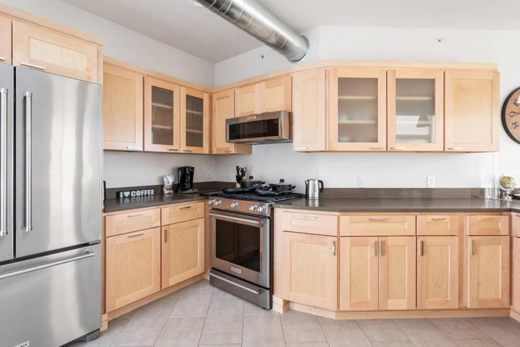 Upscale 3Br Penthouse By Cozysuites Indianapolis Eksteriør bilde